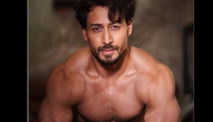 Tiger Shroff drives away Monday blues with his chiselled body