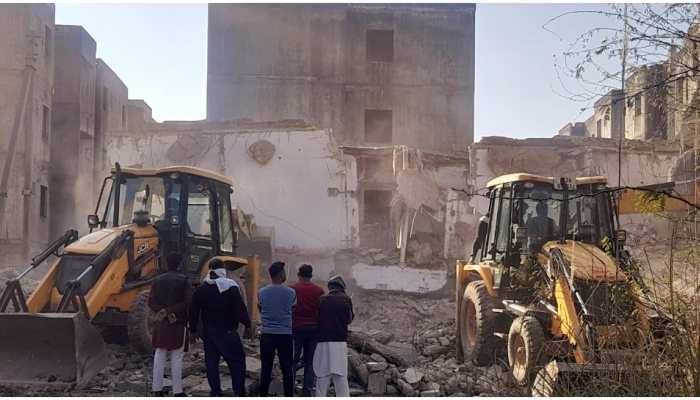 Building collapses in north Delhi, 9-year-old girl among 4 dead