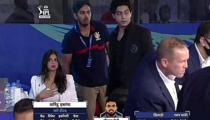 IPL 2022 mega auction: Shah Rukh Khan's kids Aryan Khan and Suhana Khan’s reaction to auctioneer collapsing goes viral – WATCH