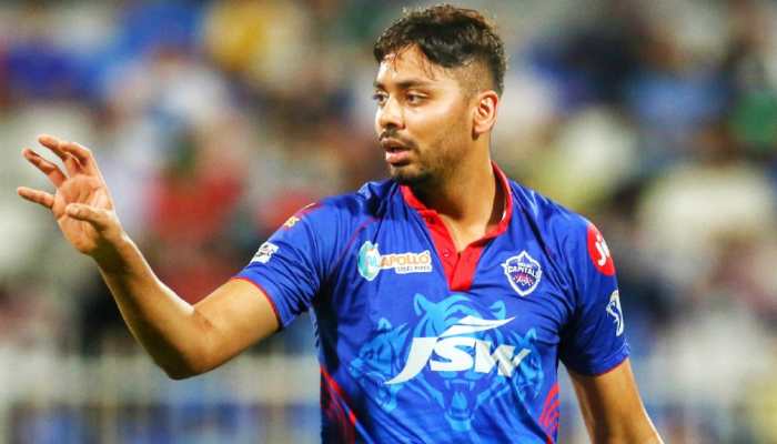 Pacer Avesh Khan was bought by Lucknow Super Giants for Rs 10 crore. Avesh became the most expensive uncapped player to be bought at auction in history of IPL. (Source: Twitter)