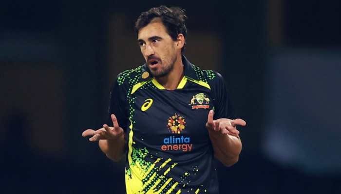 WATCH: Mitchell Starc&#039;s extremely wayward delivery, lands outside the pitch against Sri Lanka in 3rd T20