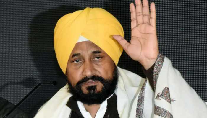 'Won't let UP, Bihar, Delhi de bhaiye enter Punjab': Charanjit Channi's controversial comments with Priyanka Gandhi on stage