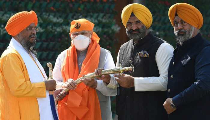 PM Narendra Modi hosts prominent Sikh personalities at his residence