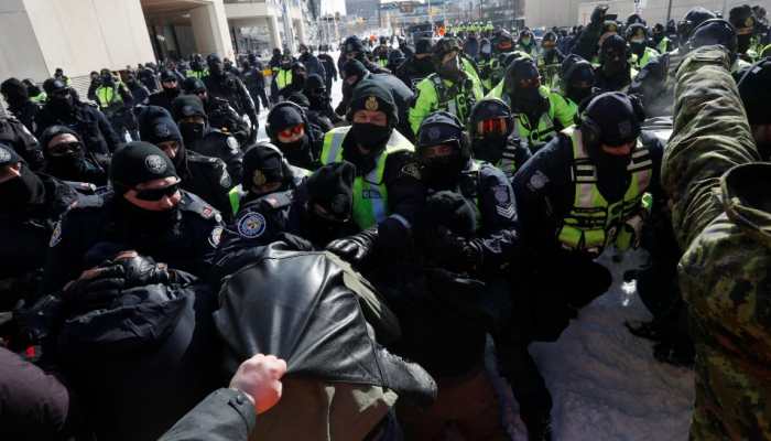 Canada truckers' protests: Police close in on protesters blockading Ottawa, arrest over 100