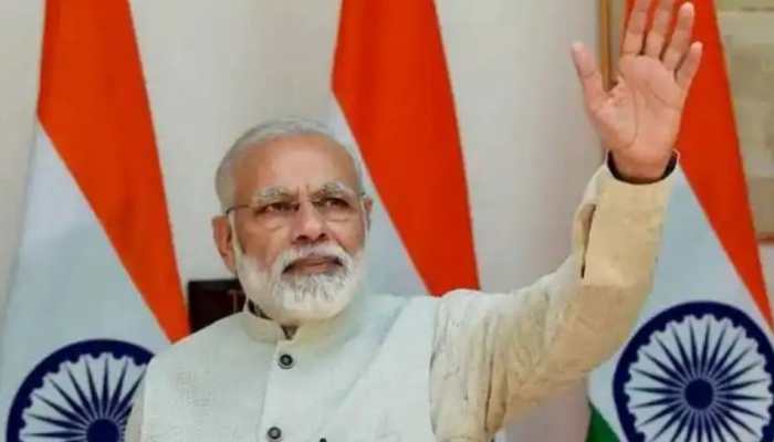 PM Narendra Modi receives grand welcome in Unnao amid loud cheers; watch