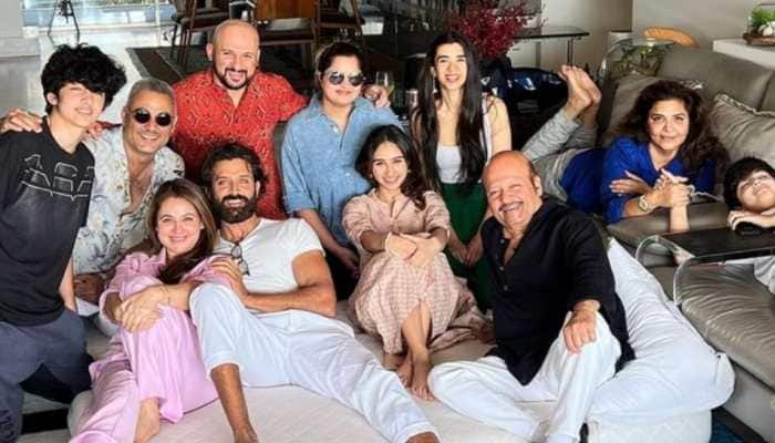 PIC: Hrithik Roshan's rumoured GF Saba Azad enjoys 'bestest Sunday' lunch with his family