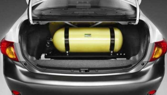 Factory fitted vs aftermarket CNG kit: Which one to get when buying a car? 