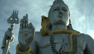Maha Shivratri 2022: Dedicate this aarti to Lord Shiva to seek his divine blessings!