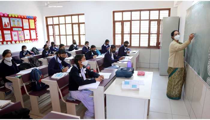 Delhi: Parents&#039; consent for offline classes and exams of 10 &amp;12 not mandatory 