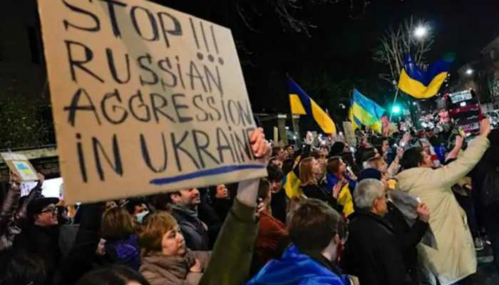 Shocking! Ukrainian guards harass, beat up Indians trying to flee war zone, says MP student on return