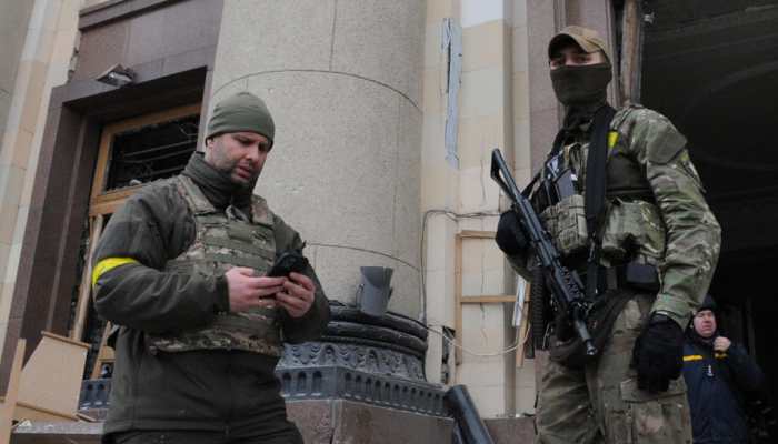 Russian paratroopers land in Ukraine's Kharkiv; 21 killed, 112 wounded in shelling