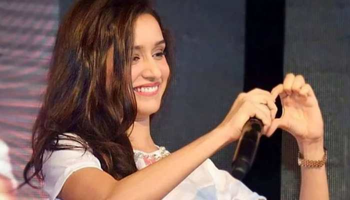Shraddha Kapoor meets die-hard fan at airport, gets priceless gifts for her birthday - Watch video