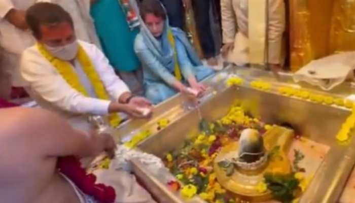 Watch: Congress leaders Rahul, Priyanka Gandhi offer prayers at Varanasi&#039;s Kashi Vishwanath temple