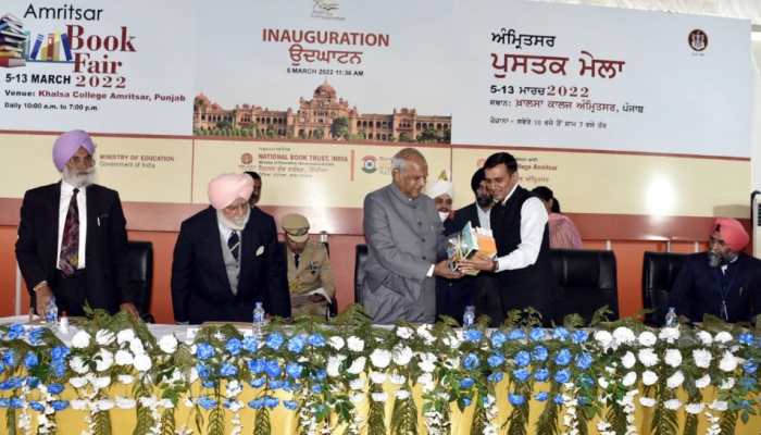 Punjab Governor Banwarilal Purohit inaugurates NBT’s Amritsar Book Fair 2022