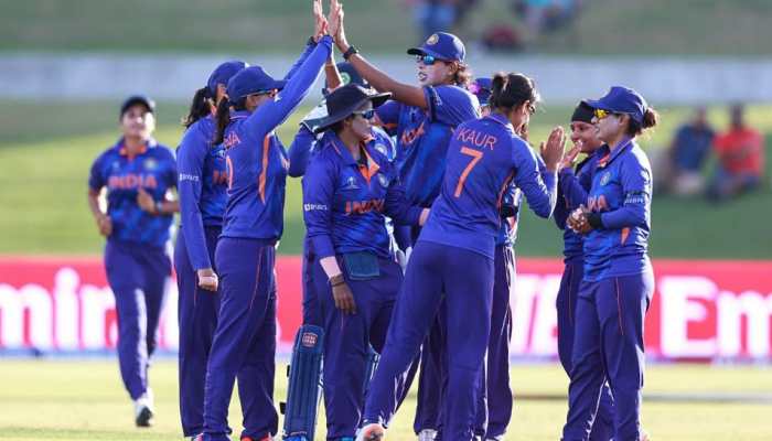 India beat Pakistan in Women's World Cup: Tendulkar, Sehwag send congratulatory wishes to Team India