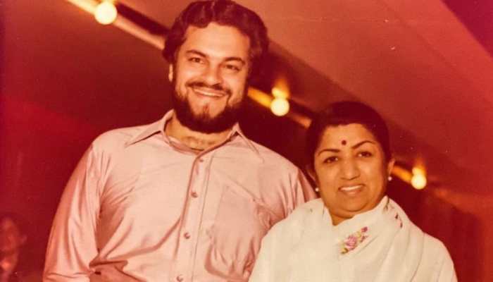 Nitin Mukesh remembers Lata Mangeshkar on one month death anniversary