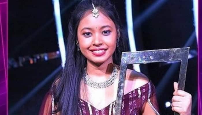 Neelanjana Ray wins Sa Re Ga Ma Pa trophy, takes home Rs 10 lakh