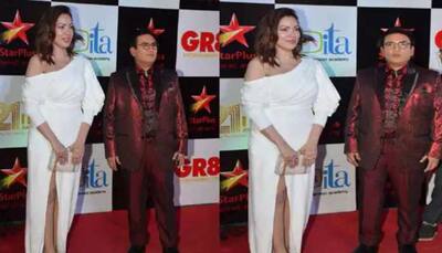 TMKOC's Dilip Joshi and Munmun Dutta shake hands at ITA awards, fan says 'Jethaji idhar bhi flirt'