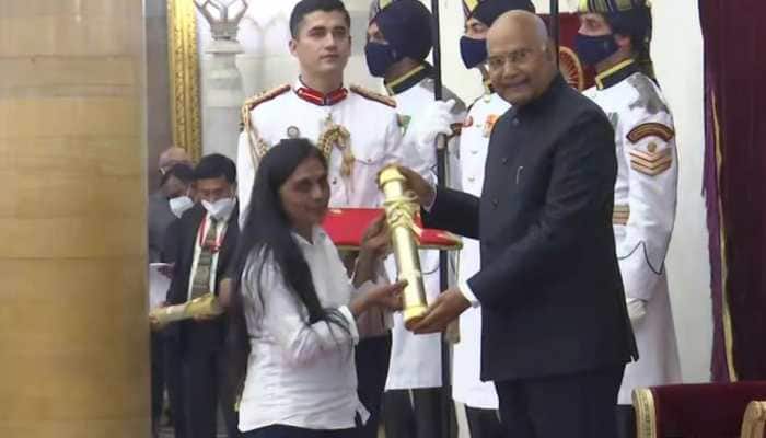 Snake rescuer, organic farmer, entrepreneur -  29 women get &#039;Nari Shakti&#039; award