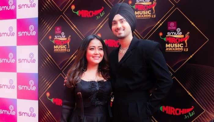 Trending: Neha Kakkar&#039;s hubby Rohanpreet Singh gets brutally trolled, netizens ask &#039;is he wearing Neha&#039;s necklace? Watch