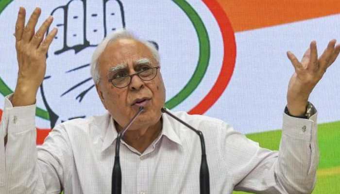 &#039;Gandhis should step aside&#039;: Kapil Sibal wants a &#039;Sab ki Congress&#039;, draws flak from party members