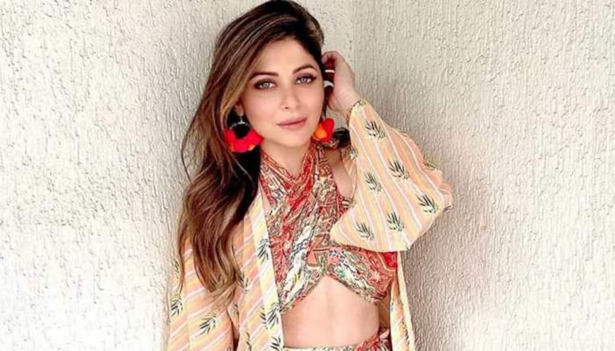 1260px x 720px - Hot Scoop! Baby Doll singer Kanika Kapoor to marry second time, dating this  NRI businessman? | People News | Zee News