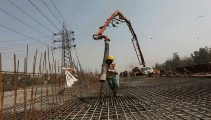 Delhi: Workers who lost work due to construction ban to get Rs 5,000 assistance