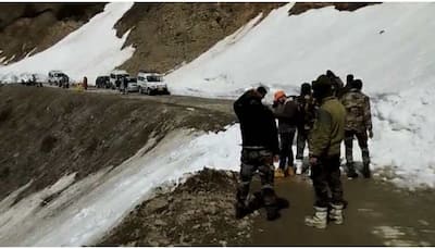 J&K: Four injured, 4 rescued as avalanche hits vehicle in Kupwara