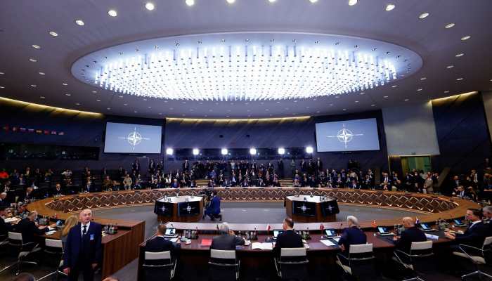 World leaders hold meeting to discuss Russia-Ukraine crisis