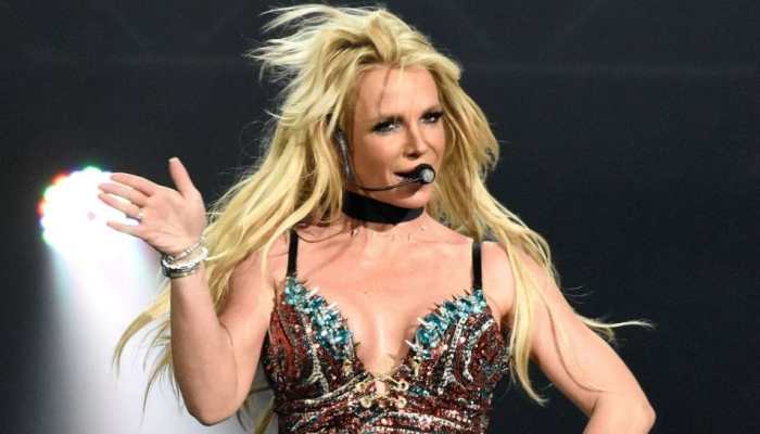 Britney Spears contemplates getting breast enhancement surgery in new post