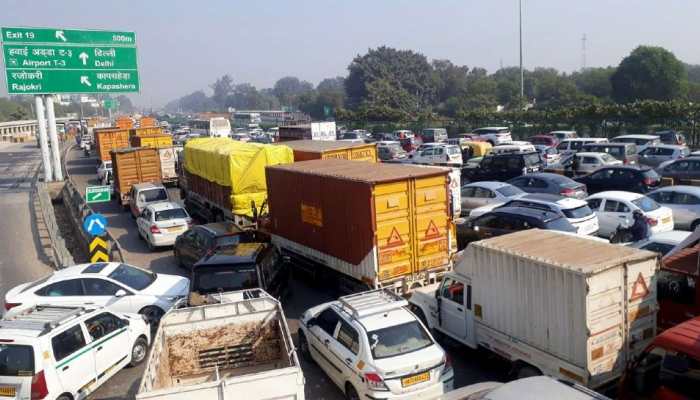 School buses, cabs don&#039;t need to pay tax at Delhi-NCR borders: States sign agreement