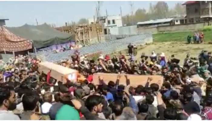 Thousands bid adieu to SPO and his brother at funeral in J&amp;K's Budgam