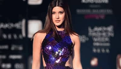 Shanaya Kapoor brutally trolled for her debut ramp walk, netizen say 'are you trying to be Gigi Hadid'
