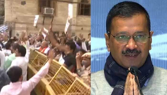 WATCH: AAP, BJP workers clash over Arvind Kejriwal&#039;s comments on &#039;The Kashmir Files&#039;