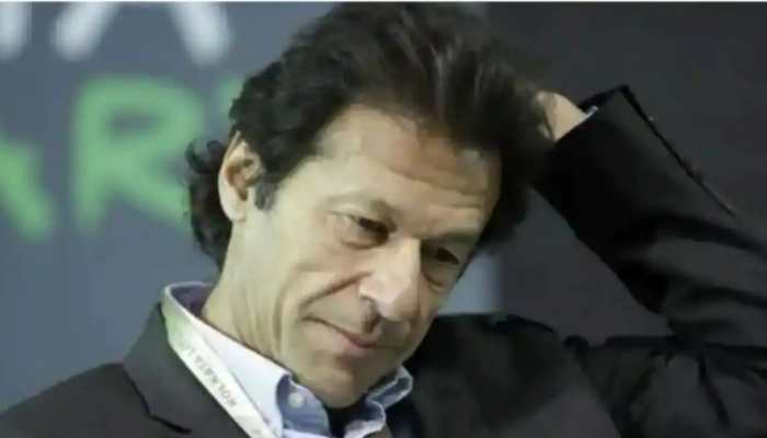 Pakistan political crisis: Imran Khan to address media after losing majority