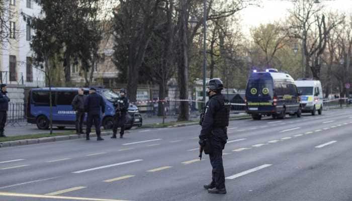 Car rams Russian Embassy gate in Romania&#039;s Bucharest, driver dead