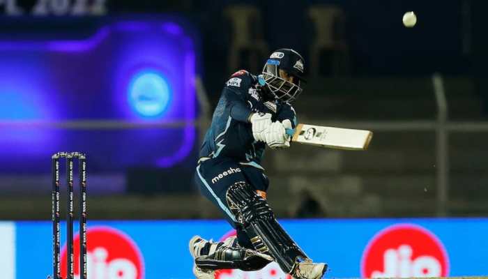 WATCH: Rahul Tewatia's 2 sixes off last 2 balls that helped GT beat PBKS in IPL 2022 clash