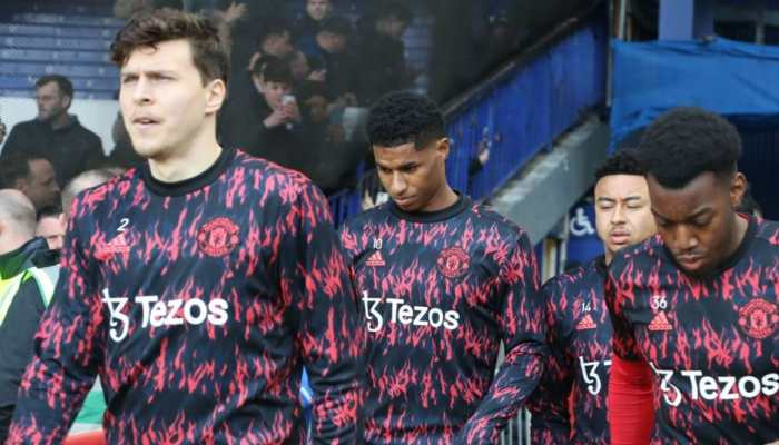Cristiano Ronaldo's Manchester United lose to Everton as miserable season continues