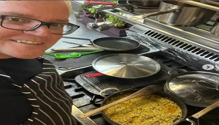 Australian PM shares snap of him cooking PM Narendra Modi&#039;s favourite khichdi to celebrate India-Australia trade pact