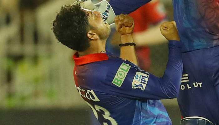 Kuldeep Yadav is a game changer: Harbhajan Singh, Irfan Pathan and others react as DC spinner picks 3 wickets vs KKR 