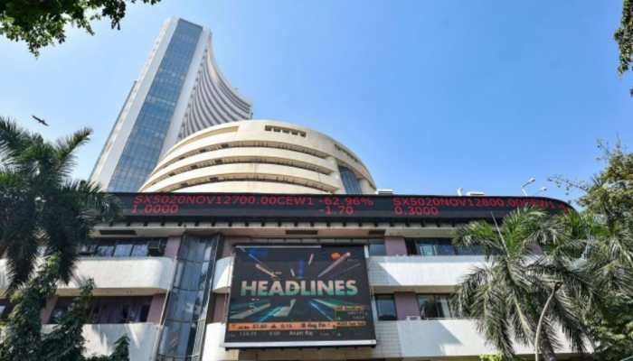 Sensex declines 400 points in early trade; Nifty tests 17,690 level