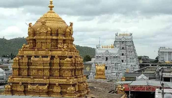 Stampede at Tirupati&#039;s Tirumala Venkateswara Temple in Andhra Pradesh, several injured