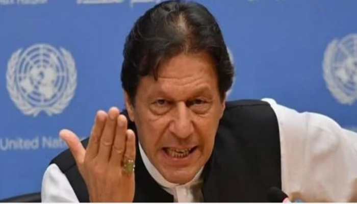 Imran Khan in controversy over selling 'gifted necklace'