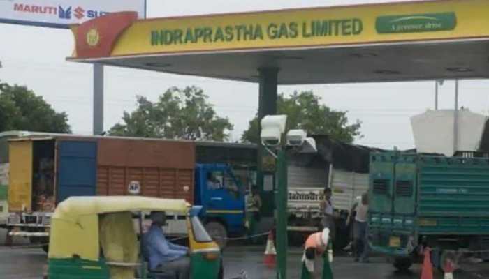 IGL hikes CNG prices in Delhi by Rs 2.5 per kg; PNG to cost more too