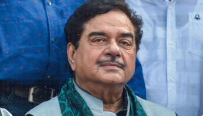 Shatrughan Sinha wants to expand TMC's `Khela hobe' across the country, says not an outsider in West Bengal
