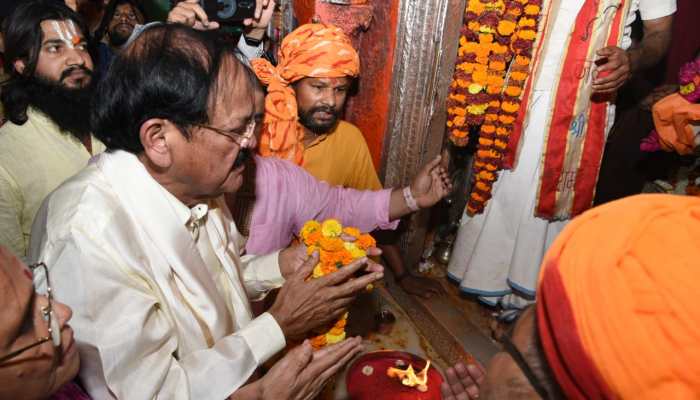 Vice-President Venkaiah Naidu offering prayers at Ram Janmabhoomi