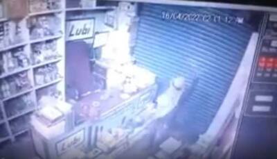 Thief starts dancing after robbing hardware store in UP's Chandauli- Watch