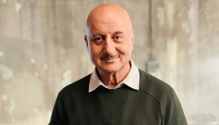Anupam Kher labels 'healthy people harmful, pedestrians extremely dangerous for country': WATCH