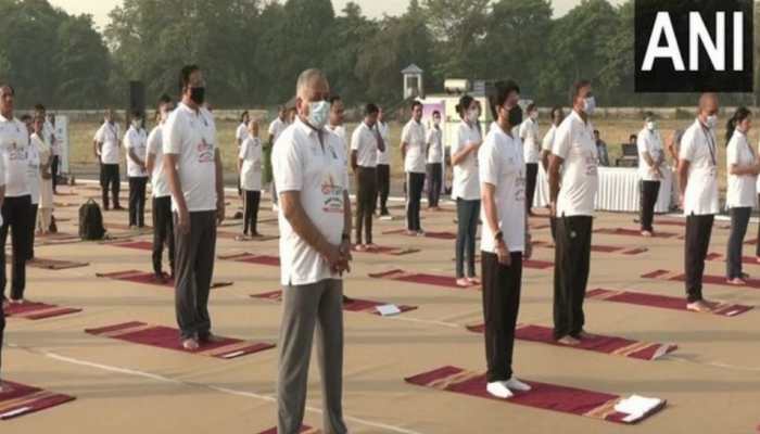 Jyotiraditya Scindia, Gen VK Singh inaugurate mega 'Yog Prabha' event in Delhi