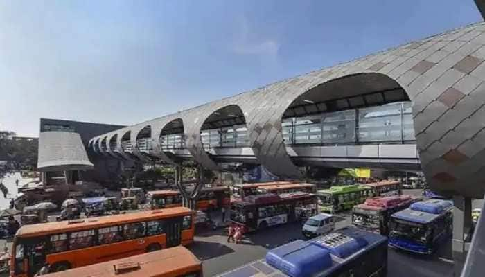 FOB connecting Noida&#039;s Aqua line with Delhi Metro&#039;s Blue line to be ready in a year: NMRC